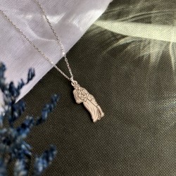 925 Ayar Gümüş Kesimli Çizgisel Fotoğraf Kolye 925 Ayar Gümüş Kesimli Çizgisel Fotoğraf Kolye